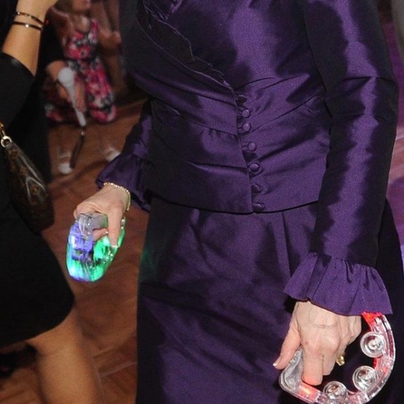 Custom silk suit - Picture 3 of 7